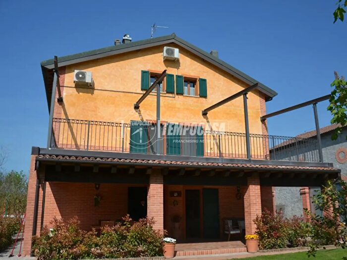 Case in Vendita e in Affitto - 3