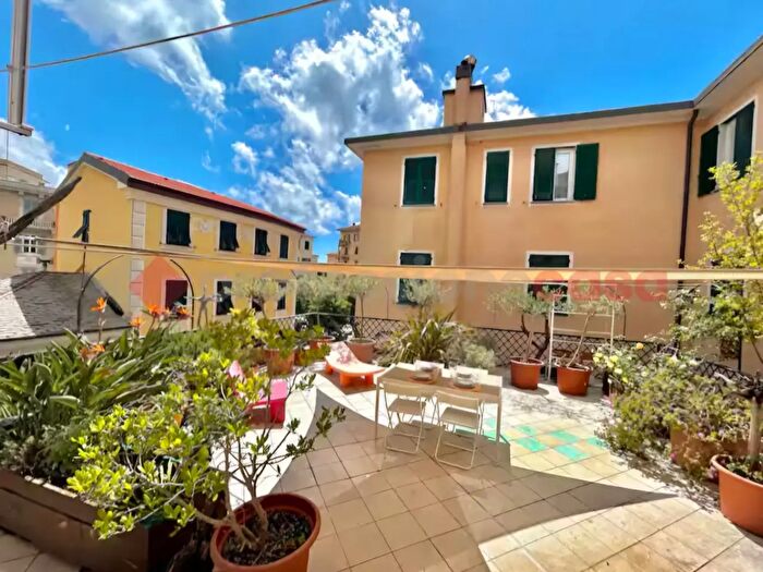 Appartamento con 5 locali in vendita in Via Piacenza, Chiavari
