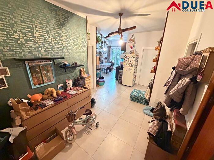 Appartamento trilocale in affitto in Via Soffritto, Pianura, Napoli