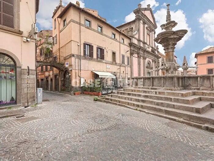 Appartamento bilocale in vendita in Via del Monastero, Viterbo