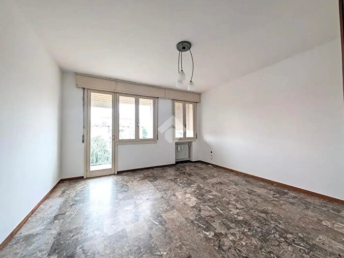 Appartamento quadrilocale in vendita in Viale IV Novembre, Treviso