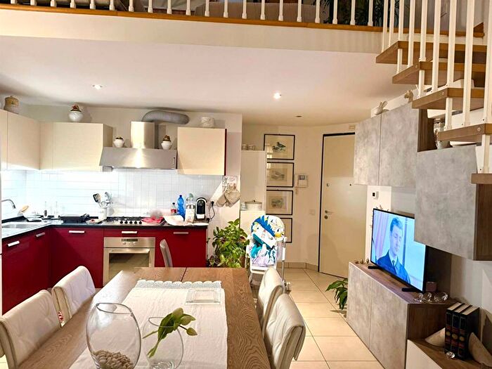 Appartamento trilocale in affitto in Pistoia Ovest, Pistoia