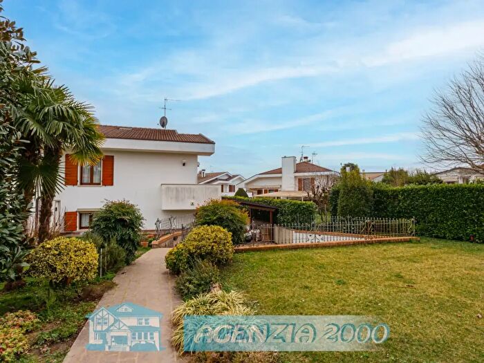 Casa con 5 locali in vendita in Conselve