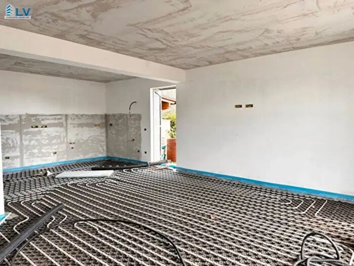 Casa con 6 locali in vendita in Torrice