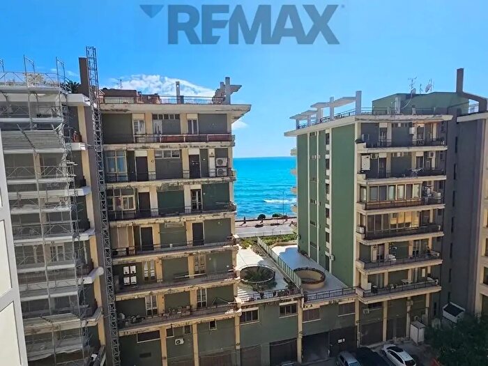 Appartamento quadrilocale in vendita in Via Giovanni Santoro, Salerno