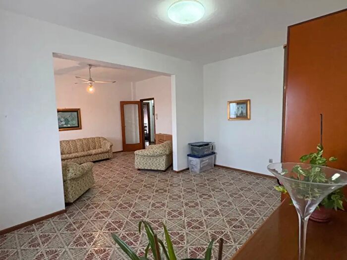 Appartamento trilocale in vendita in Viale De Filippis, Catanzaro