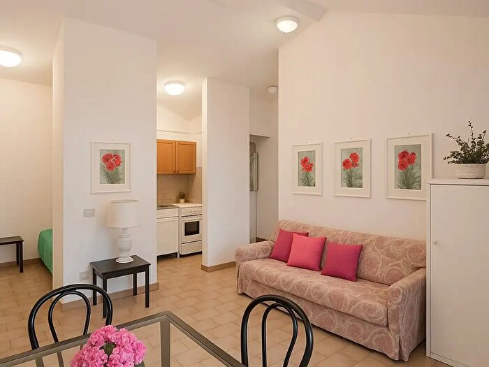 Appartamento bilocale in vendita in Strada Comunale Poggi, Imperia