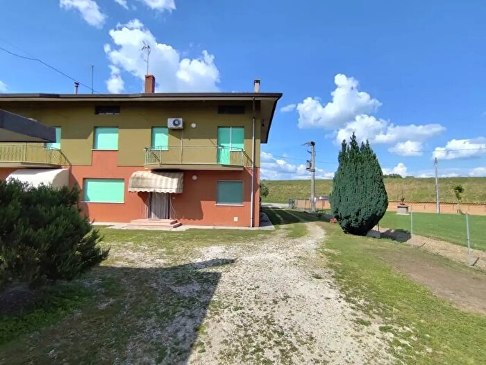 Casa con 7 locali in vendita in Via Biasini, San Michele Al Tagliamento