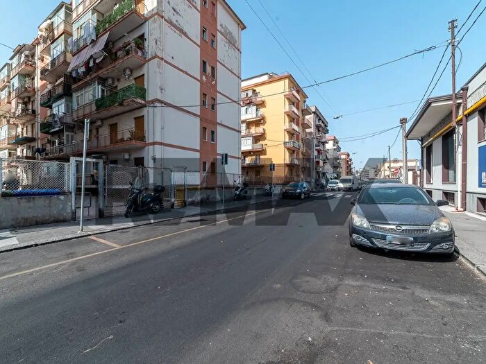 Appartamento con 5 locali in vendita in Via Giuseppe Missori, Catania