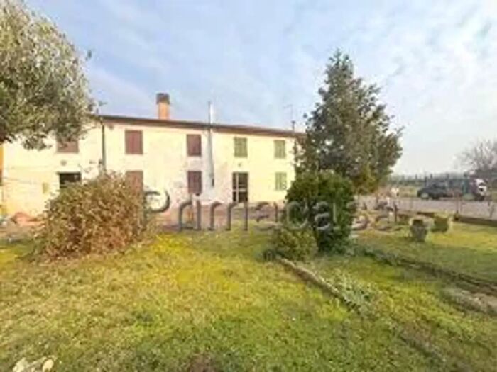Casa con 10 locali in vendita in Via Barbere, Cerea
