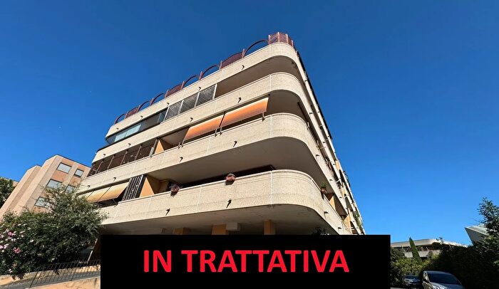 Appartamento bilocale in vendita in Via Paolo Stoppa, Roma