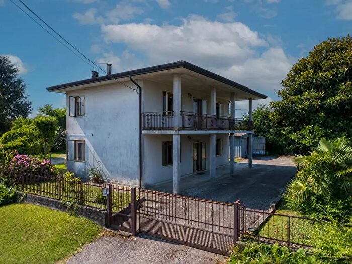 Appartamento con 5 locali in vendita in Sant'Angelo Di Piove Di Sacco