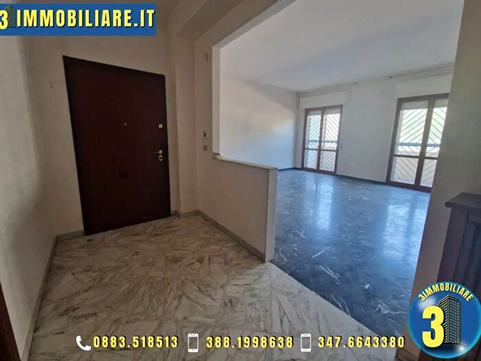 Appartamento quadrilocale in vendita in Via Santeramo, Barletta