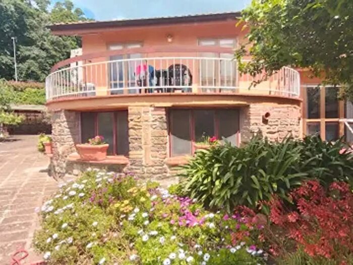 Casa con 6 locali in vendita in Via Caduti di Nassirya, Manziana