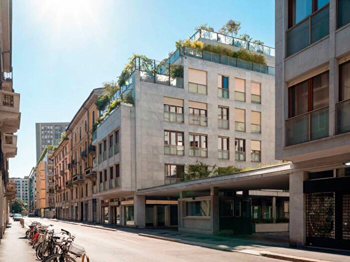 Appartamento bilocale in affitto in Via Giuseppe Parini, Porta Nuova, Milano