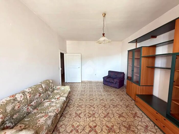 Appartamento trilocale in vendita in Via Regina Margherita, Marcellinara