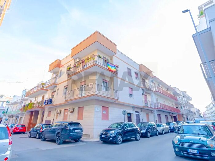 Appartamento trilocale in vendita in Via Carrara, Bitonto