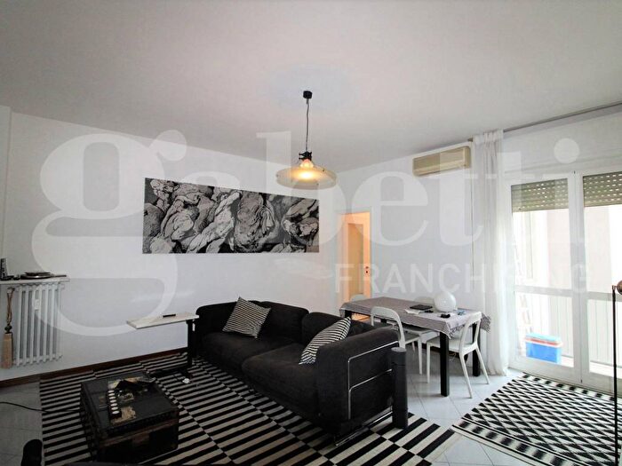 Appartamento bilocale in affitto in Via Bolzano, Rovereto, Milano