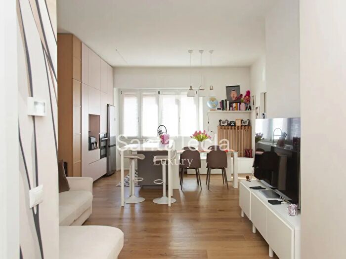 Appartamento trilocale in vendita in Joe Colombo, Milano