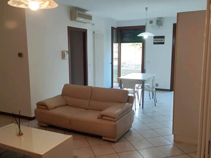 Appartamento bilocale in affitto in Via Forese, Campo San Martino