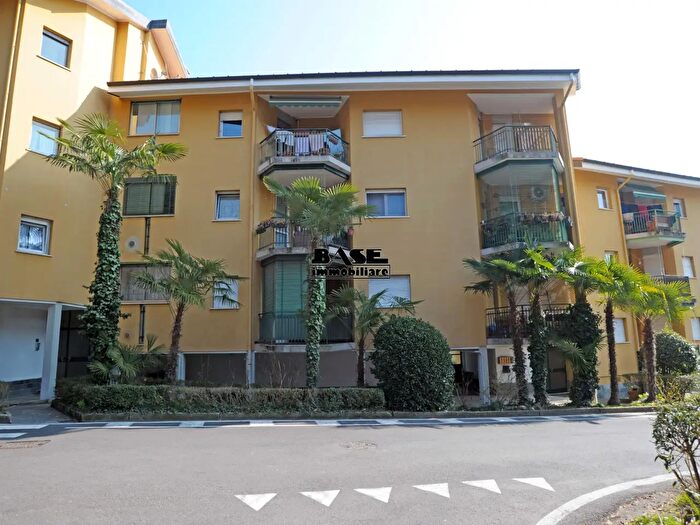 Appartamento trilocale in vendita in Via Sagnino, Como