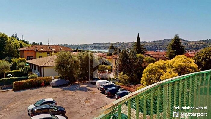 Appartamento bilocale in vendita in Via Papa Paolo, Salo