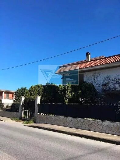 Casa con 10 locali in vendita in Melilli