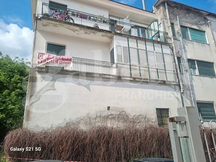 Appartamento quadrilocale in vendita in Via Ferrovia, Pellezzano