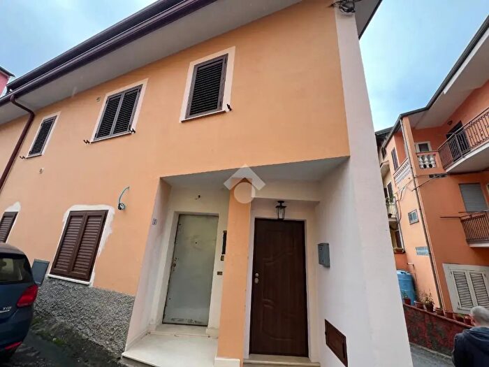 Appartamento quadrilocale in vendita in Via Madonna della Spina, Lamezia Terme