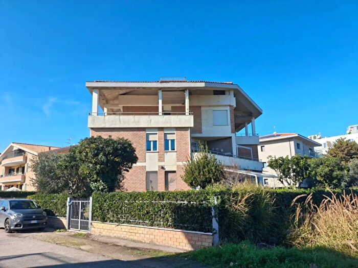 Appartamento con 5 locali in vendita in Santa Margherita Ligure, Giulianova