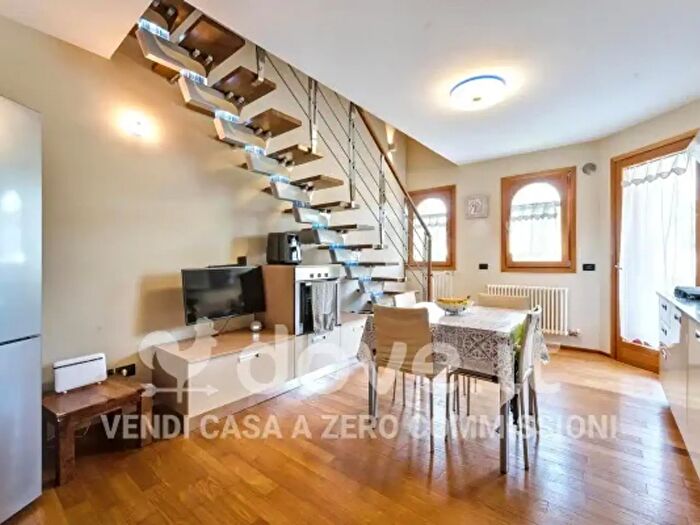 Appartamento trilocale in vendita in Via Tito Livio Burattini, Belluno