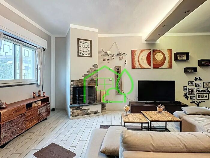 Appartamento con 6 locali in vendita in Viareggio