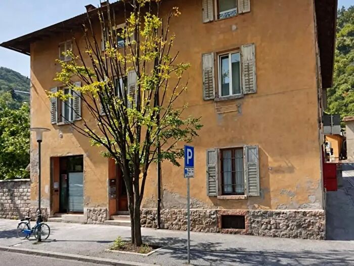 Appartamento con 10 locali in vendita in Via Verruca, Trento