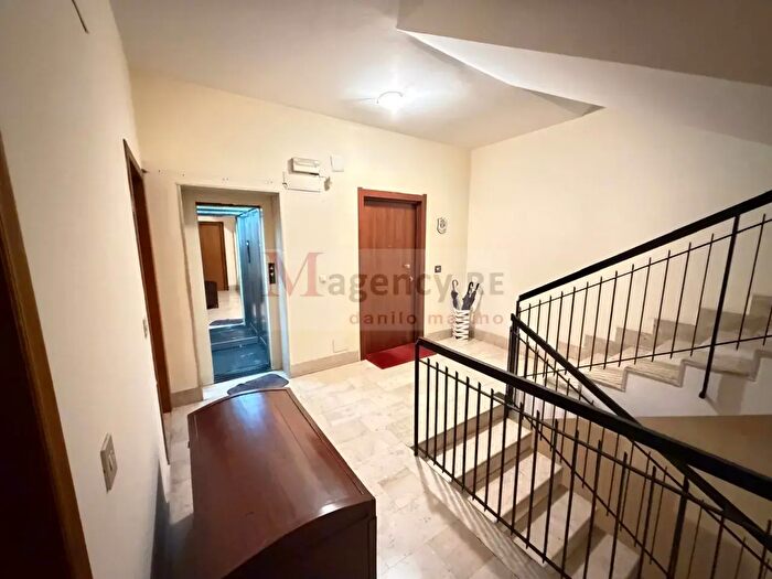 Appartamento trilocale in vendita in Via Ravagnese Superiore, Reggio Calabria