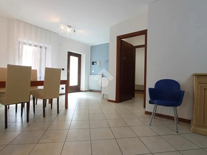 Appartamento trilocale in affitto in Via Milano, Udine