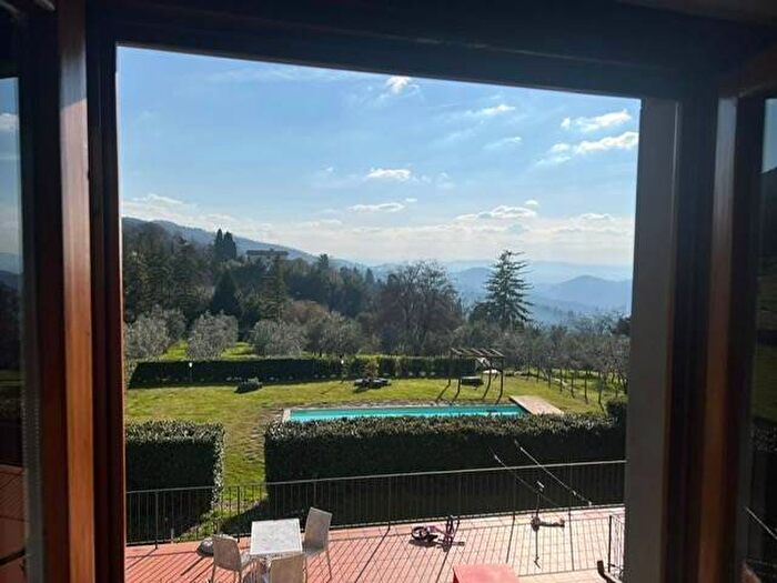 Casa quadrilocale in affitto in Fiesole
