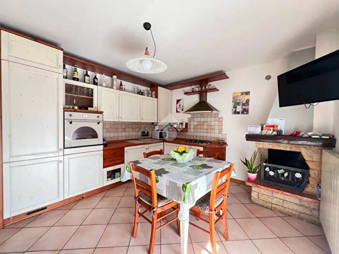 Appartamento bilocale in vendita in Via Brighenti, Clusone