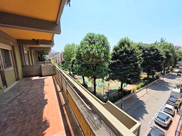 Appartamento con 5 locali in vendita in Via Bramante, Caserta
