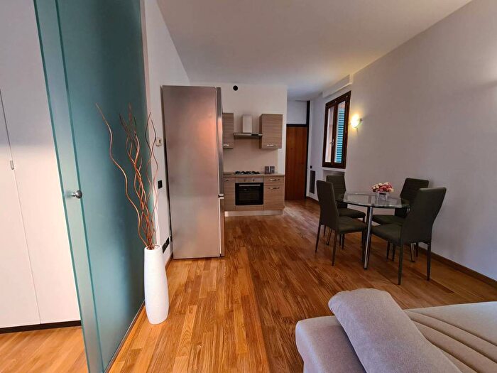 Appartamento bilocale in affitto in Via Guglielmo dAlzano, Stazione, Bergamo