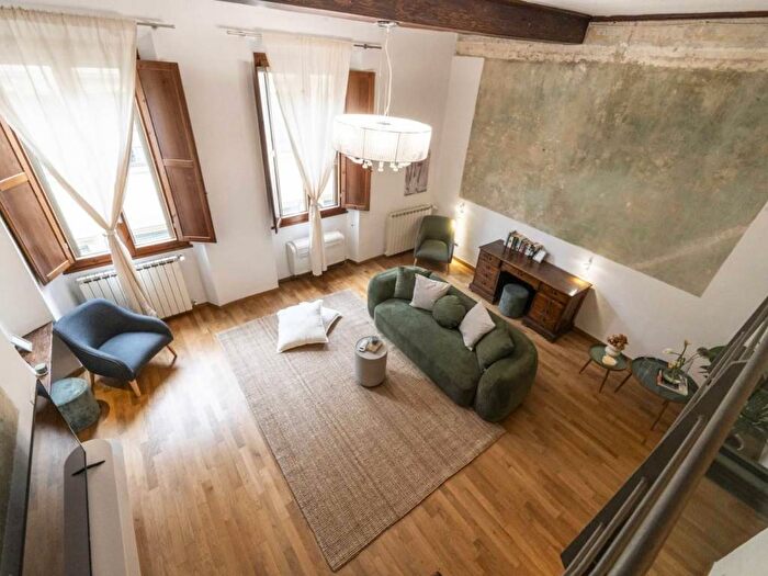 Appartamento trilocale in vendita in Via Ghibellina, Sant'Ambrogio, Firenze