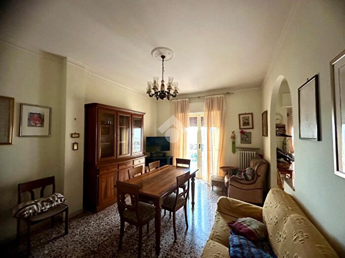 Appartamento trilocale in affitto in Via Tagliamento, Lamezia Terme