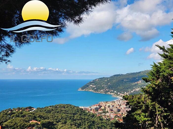 Appartamento bilocale in vendita in Strada Colla Micheri, Andora