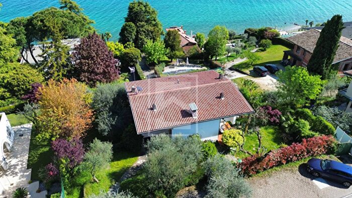 Casa con 5 locali in vendita in Via Cavour, Padenghe Sul Garda