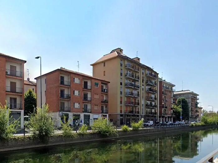 Appartamento trilocale in vendita in Via Lodovico Il Moro, Milano