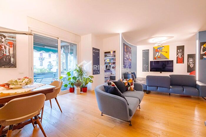 Appartamento con 5 locali in vendita in Milano