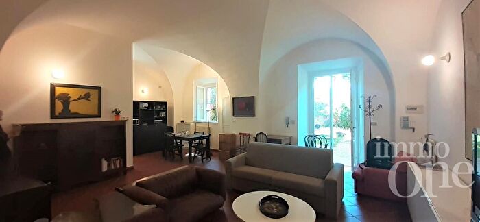 Appartamento quadrilocale in affitto in Via del Pino, Livorno