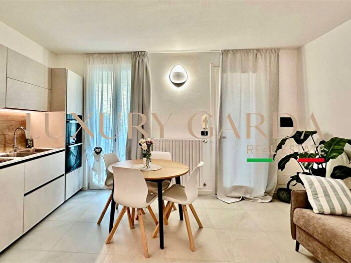 Appartamento bilocale in affitto in Crociale, Manerba del Garda