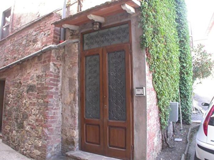Casa con 5 locali in vendita in Via della Repubblica, Castiglione Del Lago