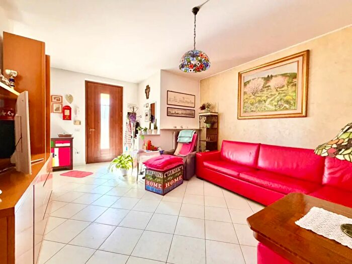 Appartamento trilocale in vendita in Via C G Gaspari, Cologna Veneta
