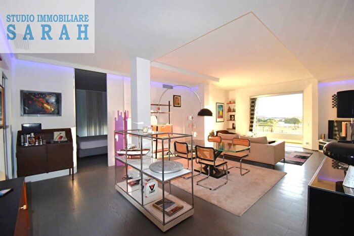 Appartamento con 5 locali in vendita in Via Milano, Viareggio